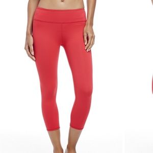 NWT Fabletics Salar Capri, size XS